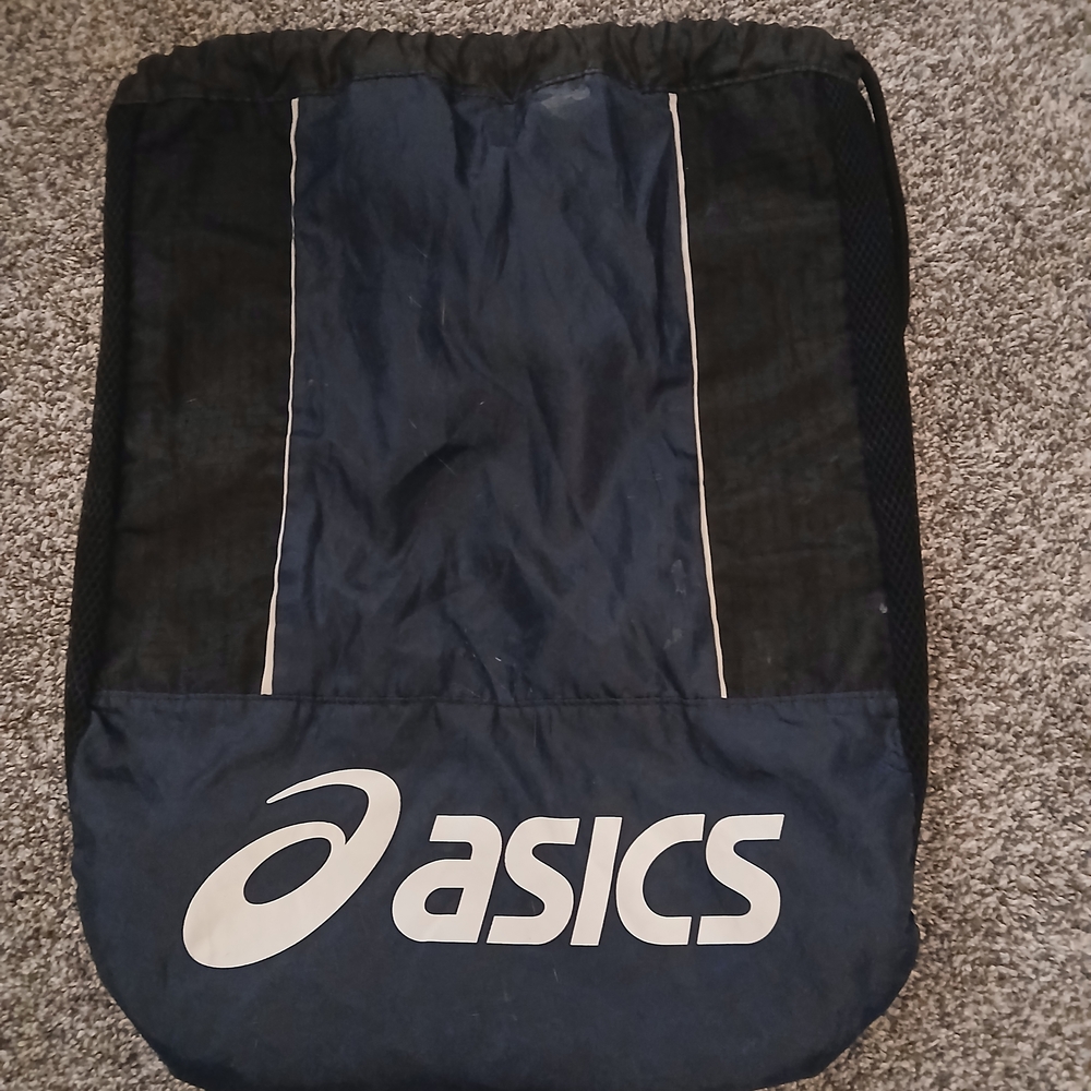 LAST CHANCE! Asics Large Cinch Backpack Gym Bag